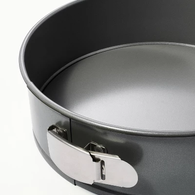 9" Nonstick Carbon Steel Spring Form Pan Gray - Figmint™: Dishwasher & Oven Safe, Made Without PTFE, 1-Year Warranty 5 9" Nonstick Carbon Steel Spring Form Pan Gray - Figmint™: Dishwasher & Oven Safe, Made Without PTFE, 1-Year Warranty - Image 3