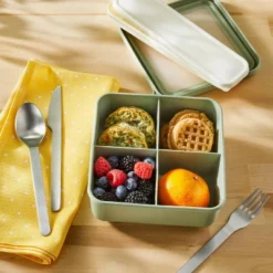 Bento Snack Box 4 Divided Compartments Green - Figmint™